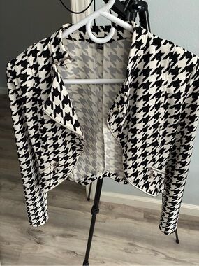 Cropped Houndstooth Open-Front Blazer - Black & White